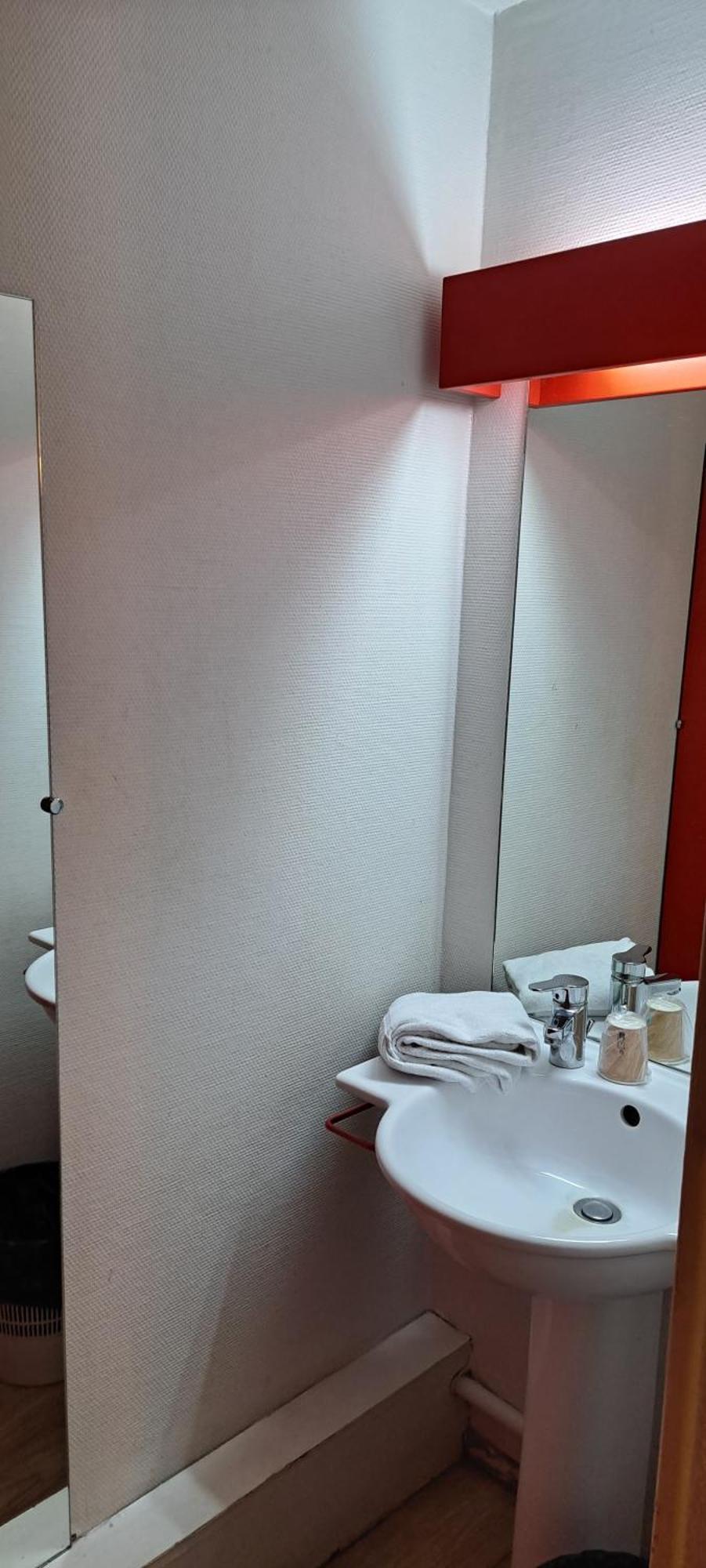 Hotel Heco Lyon Sud Vienne Экстерьер фото