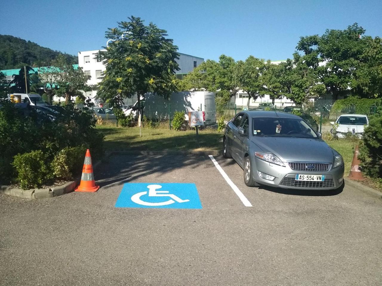 Hotel Heco Lyon Sud Vienne Экстерьер фото